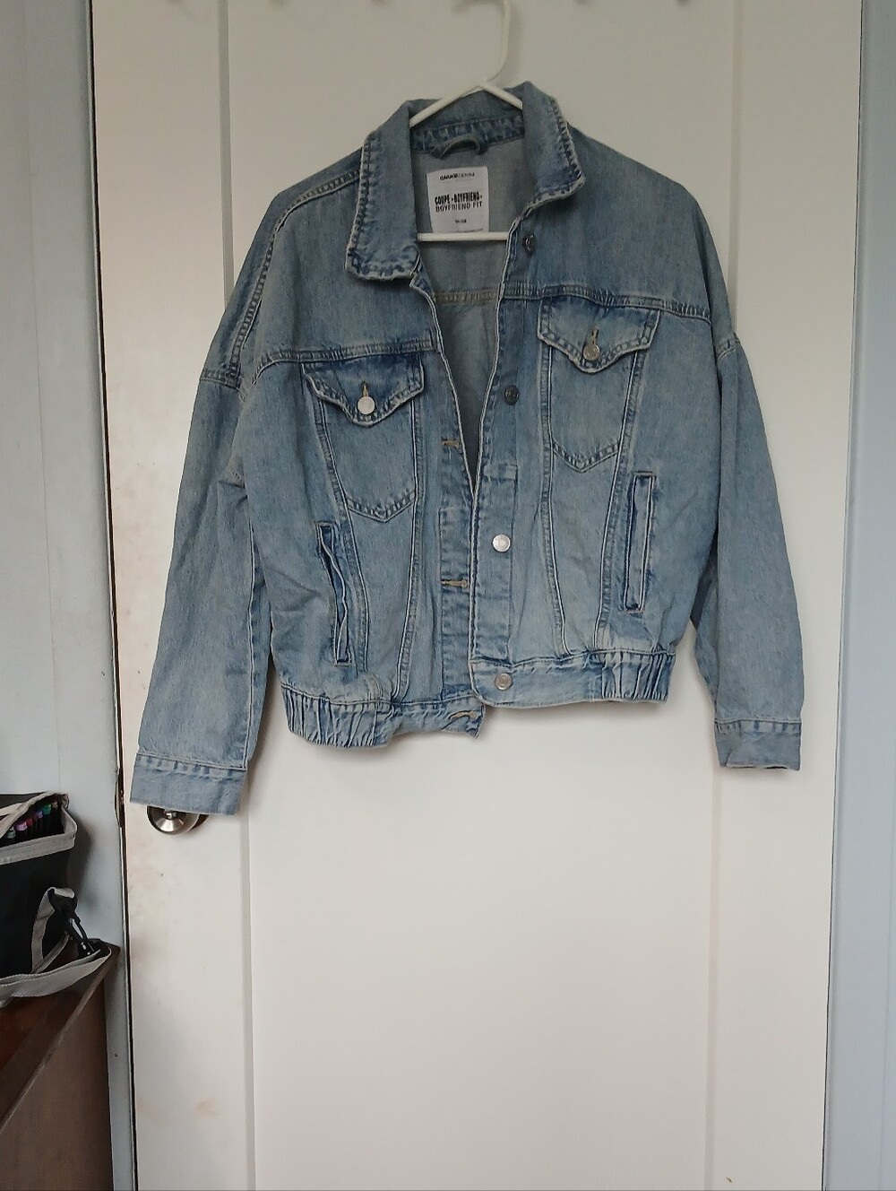 Light Wash Denim Jacket - Casual Cropped Style